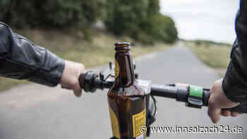 Mit über zwei und drei Promille auf Fahrrad und E-Roller: Betrunkene halten Polizei auf Trab