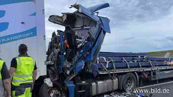 A3 bei Erlangen: Stau-Ende: Laster zerstört, Fahrer tot - BILD