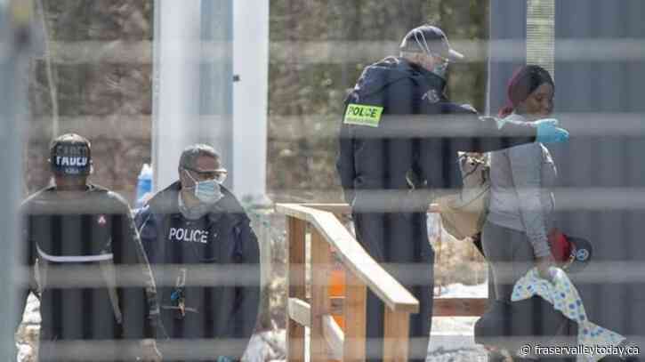 Ottawa starting to transfer ‘small number’ of asylum seekers to Ontario from Quebec