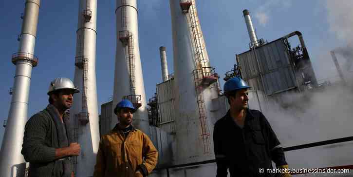 Iran is cutting its oil prices to compete with cheap Russian crude for Chinese buyers: report