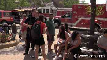 Police describe Illinois shooting suspect as a White man between 18 and 20 years old