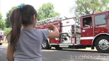 Aurora, Illinois celebrates 4th of July with annual parade - WLS-TV