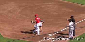 The Cincinnati Reds Just Executed One of the Weirdest Pick-Offs You'll See - bleachernation.com