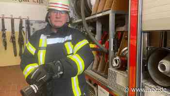 Brandeilig zum Einsatz: Feuerwehrmann Josef Cordes ließ seine Frau nur in Badebekleidung an Ems bei Haren zurück - NOZ