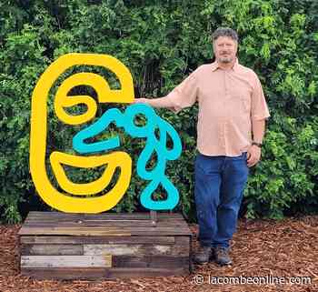 New sculptures for Lacombe - LacombeOnline.com - Local news, Weather, Sports, and Job Listings for Lacombe, Alberta, and area. - LacombeOnline.com