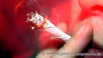 Augsburg: Lkw-Fahrer raucht Joint während der Fahrt: Polizei zieht ihn aus dem Verkehr | Augsburger Allgemeine - Augsburger Allgemeine