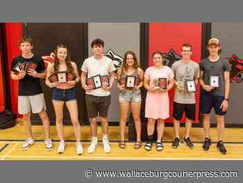 Paris hands out athletic awards - Wallaceburg Courier Press