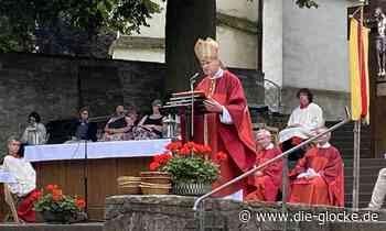 Bischof Overbeck spricht in Stromberg eigene Fehler an - Die Glocke