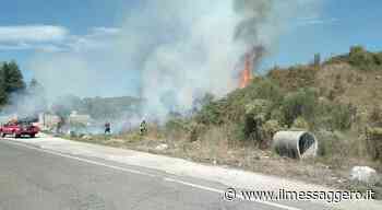 Rieti, incendio a Piani Poggio Fidoni: stop temporaneo anche alla ferrovia - ilmessaggero.it