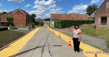 Veiliger fietsen in Deftinge: fietssuggestiestroken opgefrist | Lierde | hln.be - Het Laatste Nieuws