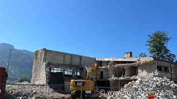 Abbruch der alten Sporthalle in Aschau im Chiemgau: Wie soll die neue heißen?