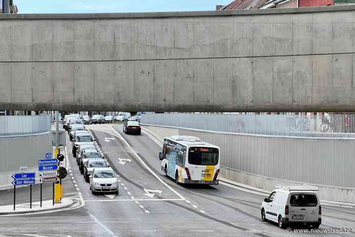 Eerste ochtendspits na opening tangent: filerijden op wegen ernaartoe