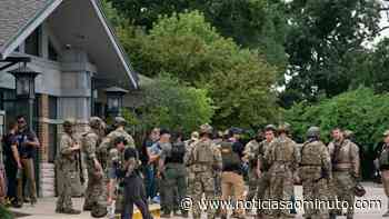 Suspeito de tiroteio no Illinois usou escada para subir a telhado - Notícias ao Minuto