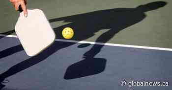 ‘Just a small measure’: North Saanich, B.C. hires security to enforce pickleball court hours - Global News