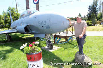 Plane makes permanent landing along the island highway – Nanaimo News Bulletin - Nanaimo Bulletin