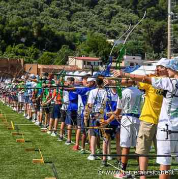 Tre Arciere Della ASD Arcieri Arcobaleno Di Avezzano Hanno Preso Parte A Una Gara Nazionale » Terre Marsicane - Terre Marsicane