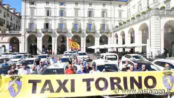 Oggi giornata nera per spostarsi a Torino: scioperano i bus e i taxi - La Stampa