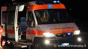 Incidente all'uscita del sottopasso a Torino Nord: scontro tra auto e moto, centauro in ospedale - TorinoToday
