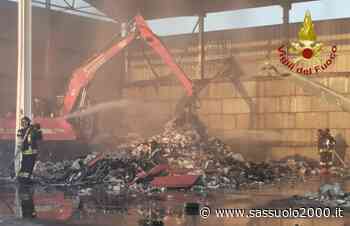 Incendio nell'area trattamento rifiuti di via Caruso a Modena - sassuolo2000.it - SASSUOLO NOTIZIE - SASSUOLO 2000