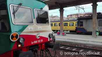 Investito da un treno regionale poco prima della stazione di Modena: è grave - La Repubblica