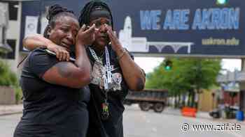 Toter Afroamerikaner in Ohio: 60 Schusswunden: Massive Kritik an US-Polizei - ZDFheute