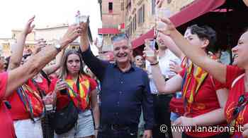 Chioccioline, selfie e brindisi con il capitano Maggi - LA NAZIONE