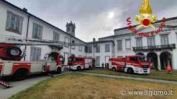 Monza, scoppia incendio a Villa Mirabello - IL GIORNO
