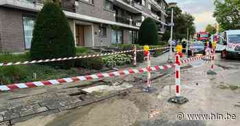 Leidingbreuk zorgt voor ondergelopen garage en straat | Antwerpen | hln.be - Het Laatste Nieuws