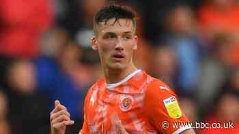 Oliver Casey: Forest Green Rovers sign Blackpool centre-back on loan