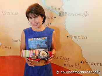 Top Houston Cookbook Authors Featured at Heights Association Event - houstonfoodfinder.com