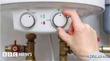 Household energy bills to hit £3,000 per year