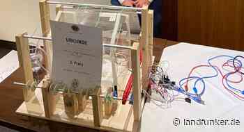 BRUCHSAL | Ohne Eingriff von außen | Smartes Gewächshaus am HBG Bruchsal | NEWS | Heute - Landfunker