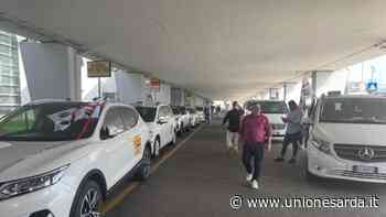 Sciopero dei taxi: presidio in aeroporto a Cagliari, poi il corteo - L'Unione Sarda.it