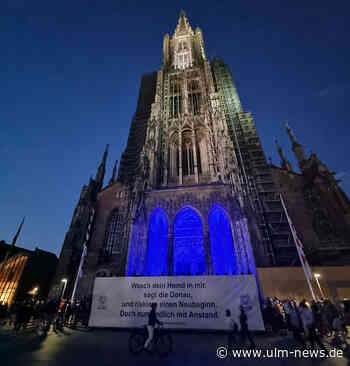 "Der Tanz und der Fluss" im Hauptportal des Ulmer Münsters