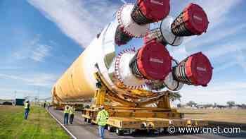 Building Artemis: Inside NASA's Enormous Moon Rocket Factory     - CNET