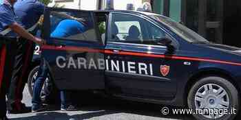 Rapina da cento euro al supermercato, carabinieri lo arrestano e scoprono che è un poliziotto - Fanpage.it