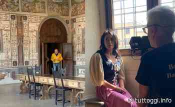 Castello “torna” in tv con la sua Pinacoteca, la storia della Sora Laura in onda su Rai 2 - TuttOggi