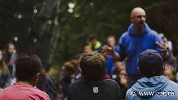 Families struggling to afford summer camp as inflation stretches budgets