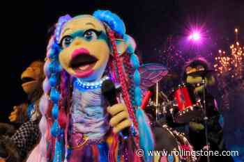 Coldplay Features Puppet Band the Weirdos in New ‘Biutyful’ Video