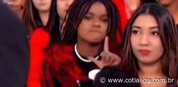 Moradora de Cotia viraliza ao fazer o “L” de Lula no programa Sílvio Santos - Cotia e Cia