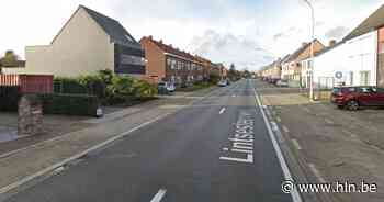 Fiets- en voetpad tussen rotondes Lintsesteenweg worden vernieuwd - Het Laatste Nieuws