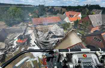 FW Lüchow-Dannenberg: Scheune in Lübbow von Feuer zerstört +++ Photovoltaik-Anlage erschwert die... - Presseportal.de