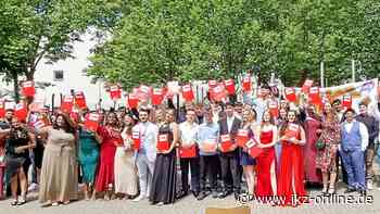 Iserlohn: Stolze Absolventen der Martin-Luther-Hauptschule - IKZ News