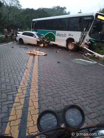 Acidente entre ônibus e carro é registrado em Maranguape - GCMAIS