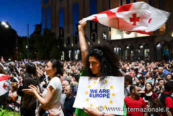 I georgiani manifestano in massa per rivendicare il loro sogno europeo - Pierre Haski - Internazionale