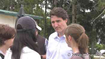 Trudeau visits locals and workers at Barrie area farm