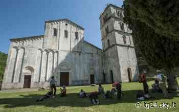 Il Cammino Grande di Celestino, inaugurazione a Sulmona - Sky Tg24