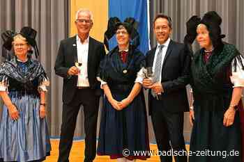 Der Musikverein Ebringen verabschiedet Rainer Mosbach mit flotten Tönen - Ebringen - Badische Zeitung