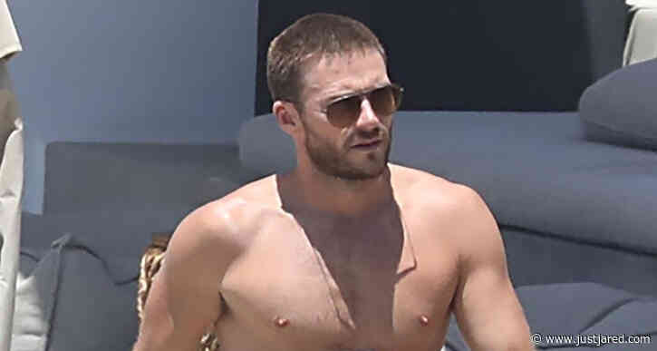 Scott Eastwood Soaks Up the Sun on Vacation in Mykonos