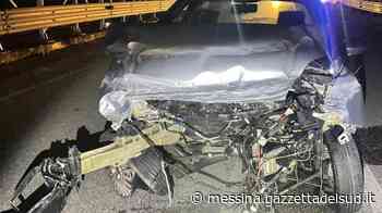 Messina, incidente sulla Panoramica. Auto si schianta contro il guardrail e perde il motore. Ferito un giovan - Gazzetta del Sud - Edizione Messina